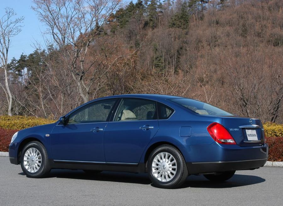  Nissan Teana 2003 года  (фото 20 из 25)